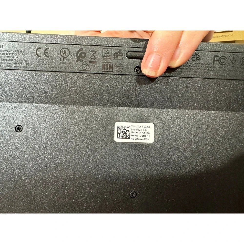 Dell Computer‎ Keyboard New Open Box CN-0081N8-L0300-34T-052T Black Wired